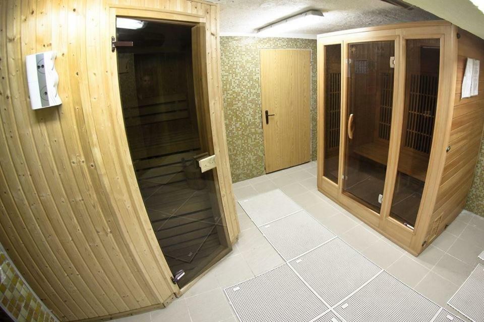 Hotel Slovan Lučenec Dış mekan fotoğraf